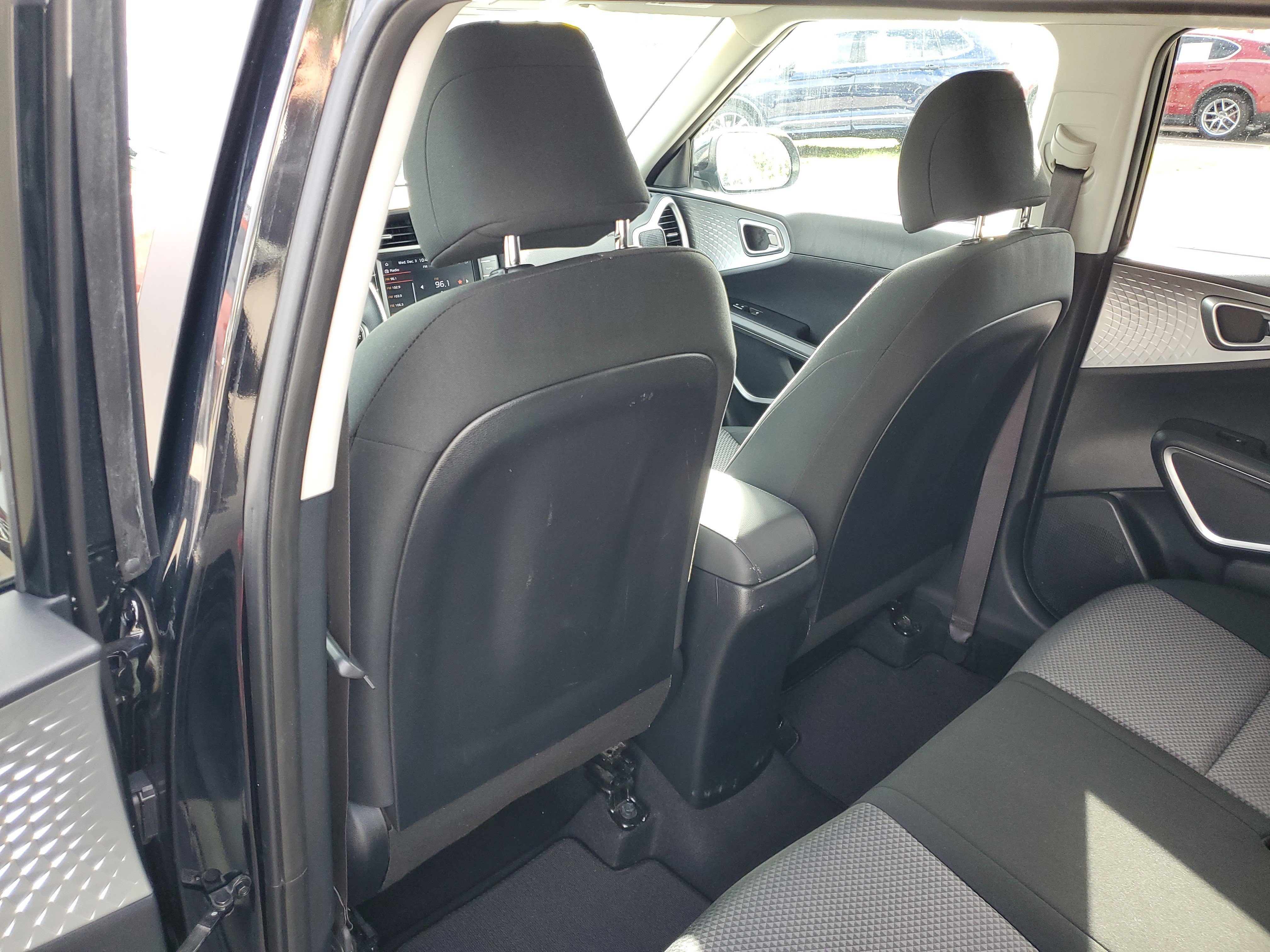 Certified 2022 Kia Soul LX image 16