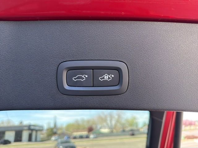 Used 2024 Volvo C40 P8 Recharge Ultimate w/ Protection Package Premier image 9