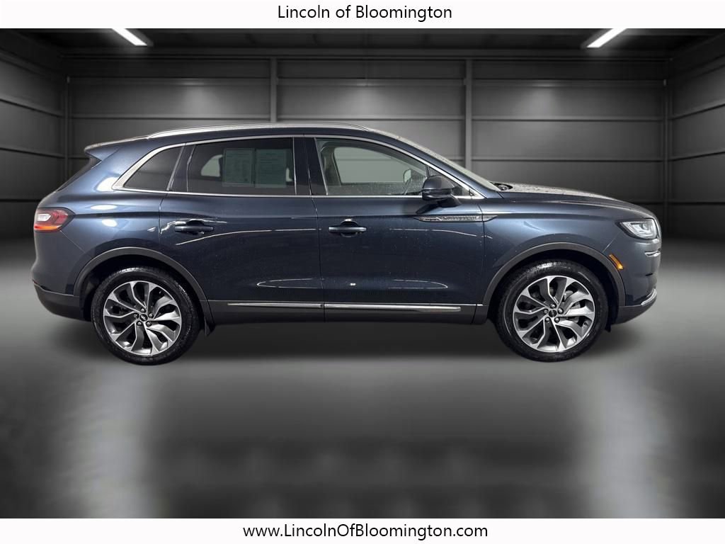 Used 2022 Lincoln Nautilus Reserve image 8