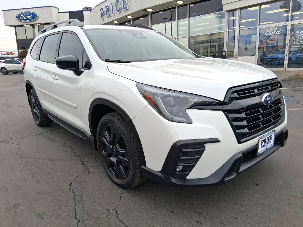 Used 2025 Subaru Ascent Bronze Edition image 1