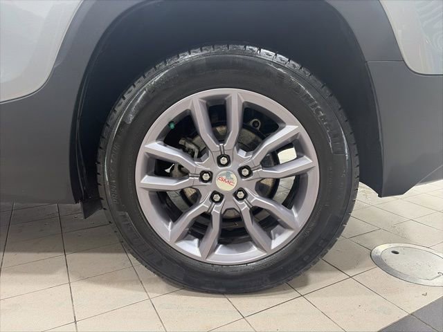 Used 2023 GMC Terrain SLT image 21