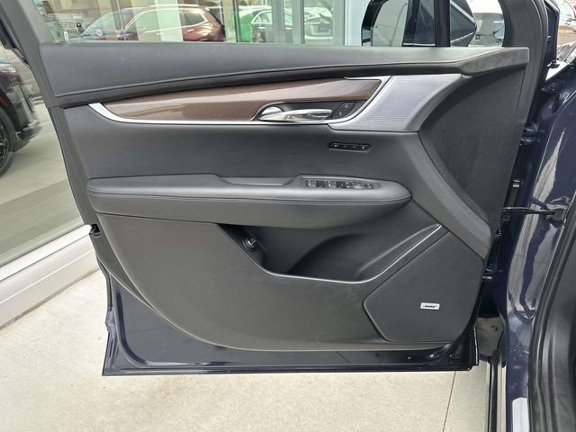 Certified 2025 Cadillac XT6 Premium Luxury w/ Platinum Package AWD/4WD image 16