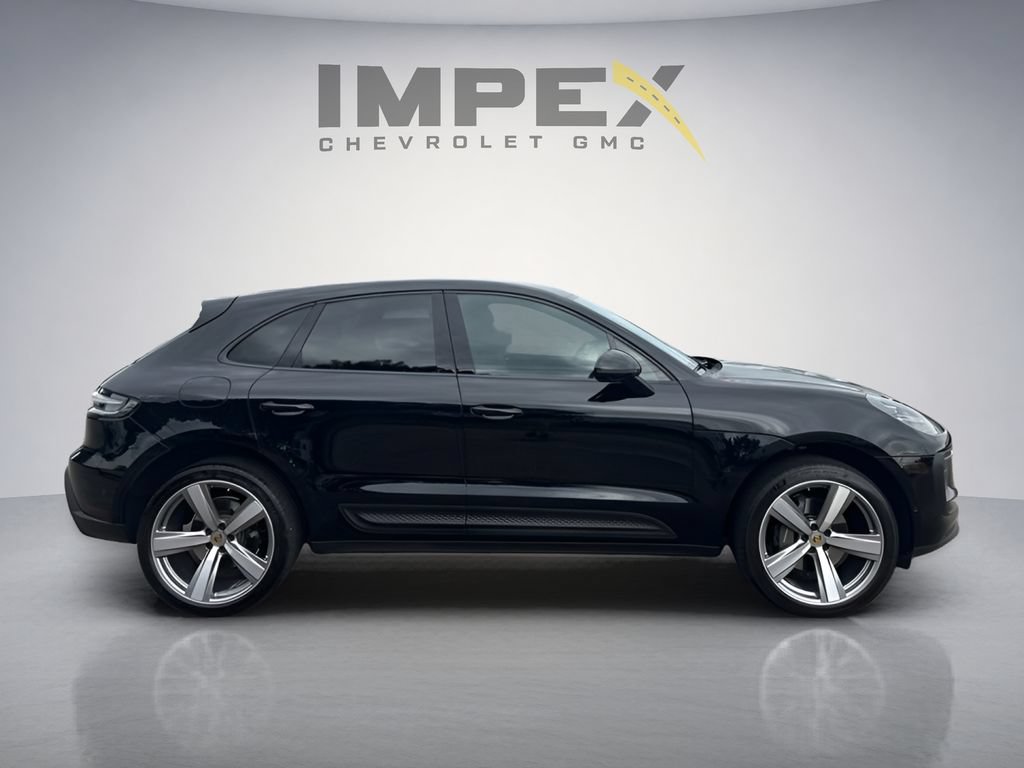 Used 2022 Porsche Macan AWD/4WD image 7