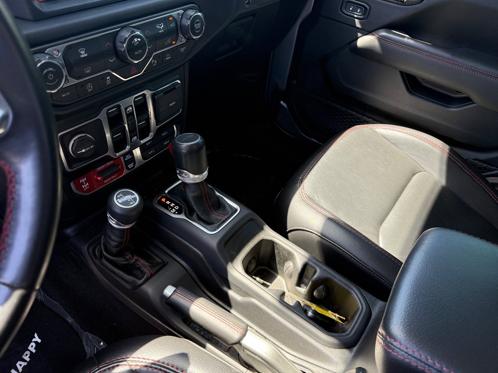 Used 2020 Jeep Gladiator Rubicon AWD/4WD image 13