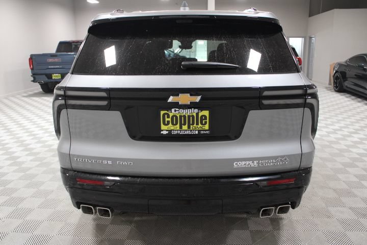 Used 2026 Chevrolet Traverse High Country w/ LPO, Floor Liner Package AWD/4WD image 8