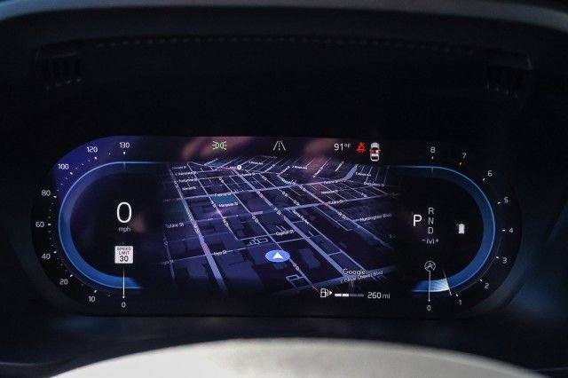 Used 2023 Volvo XC60 B5 Ultimate w/ Climate Package image 23