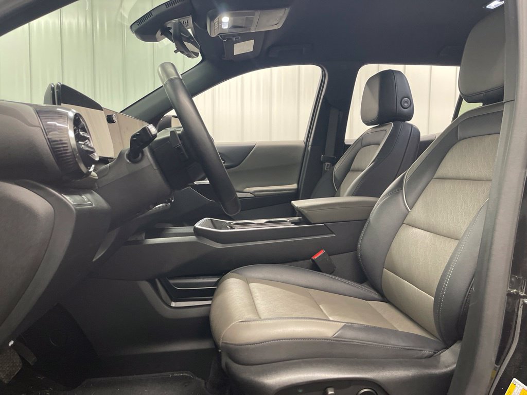 Used 2025 Chevrolet Equinox LT w/ Convenience Package II AWD/4WD image 12