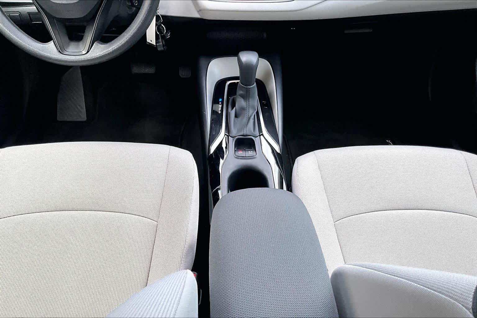 Certified 2022 Toyota Corolla LE w/ Carpet Mat Package (TMS) FWD image 17