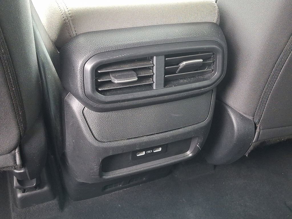 Used 2023 Honda Pilot LX image 12