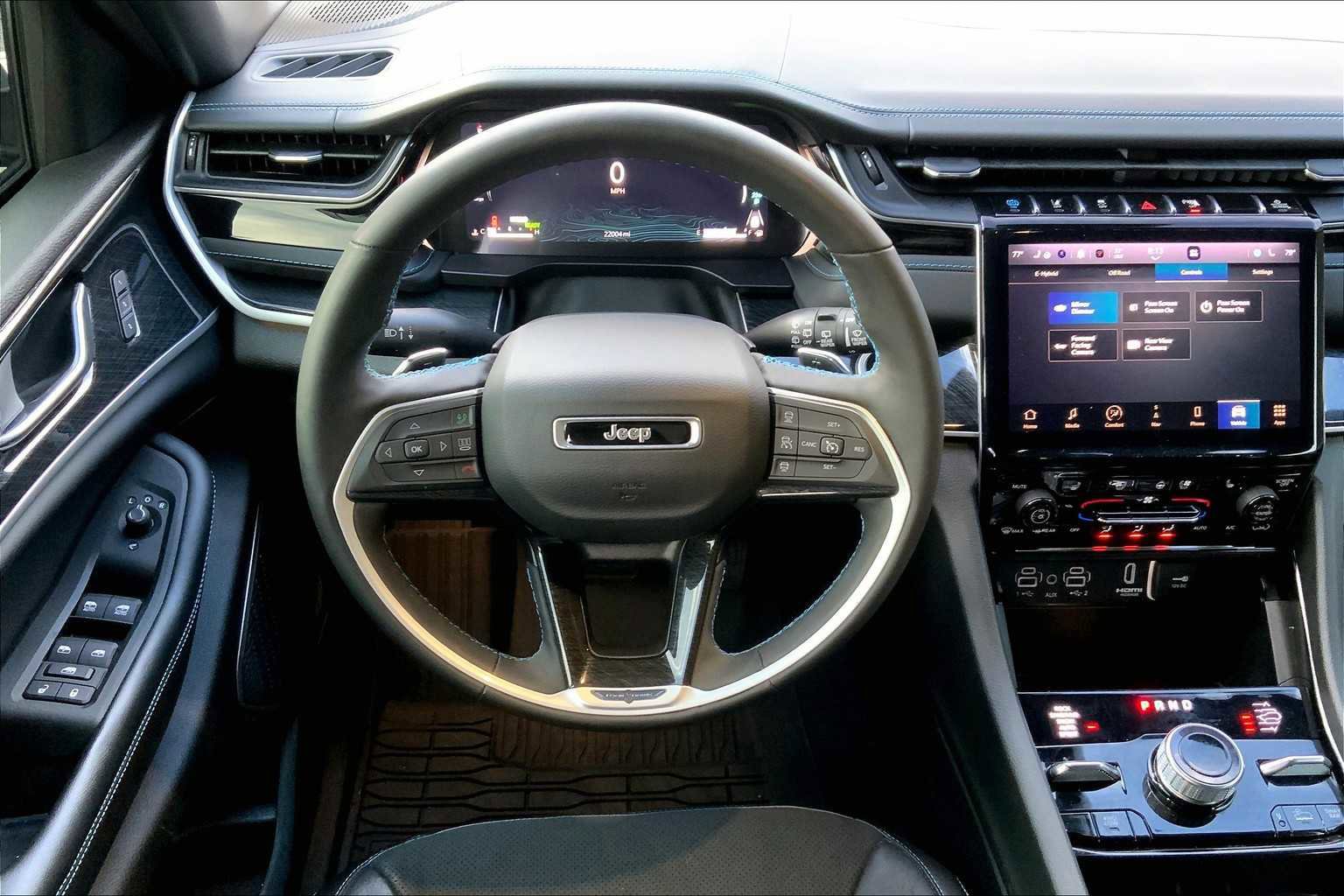 Used 2022 Jeep Grand Cherokee Trailhawk image 6