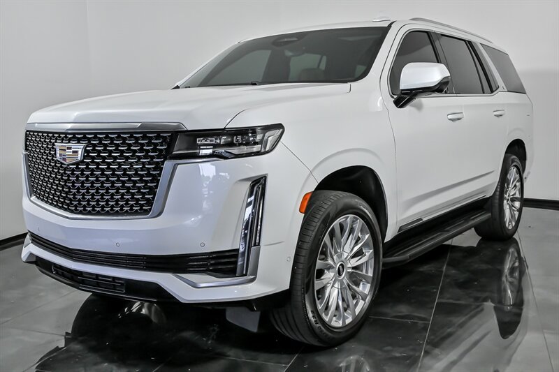 Used 2021 Cadillac Escalade Premium Luxury w/ Driver Assist Tech Package AWD/4WD image 5