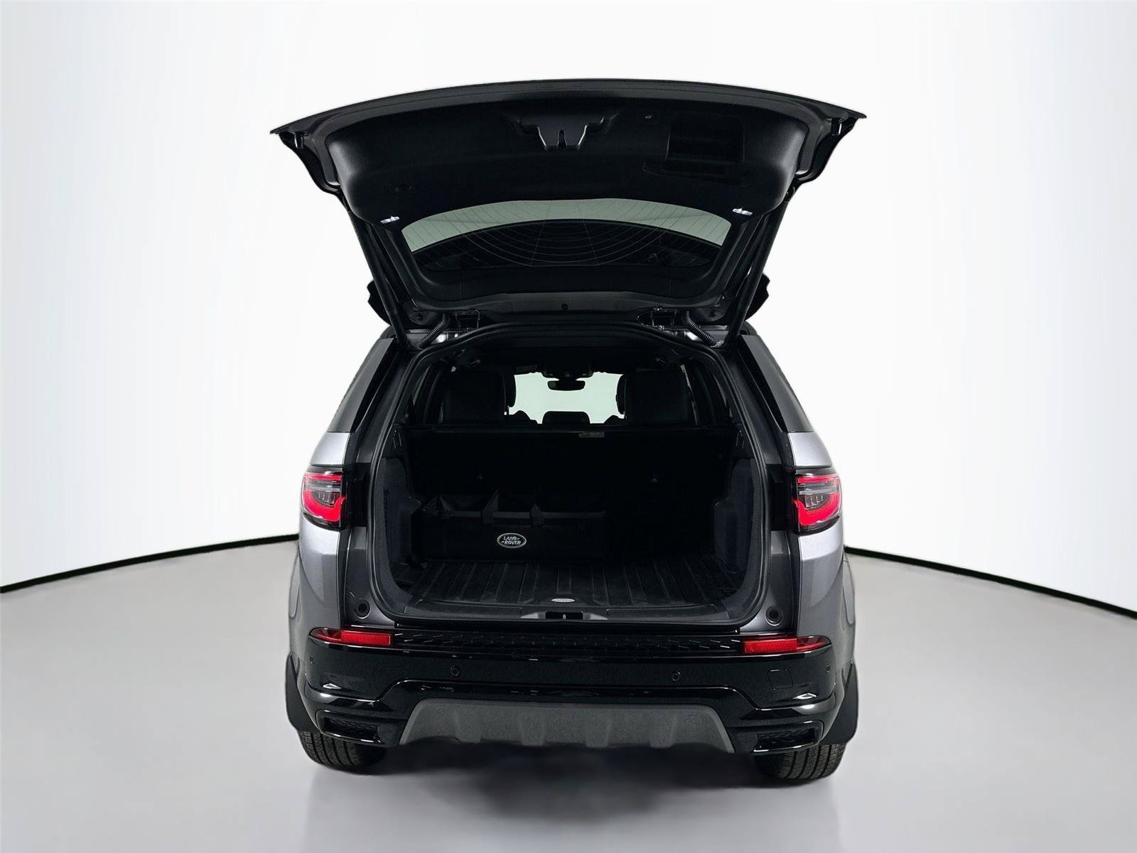 Certified 2025 Land Rover Discovery Sport Dynamic SE AWD/4WD image 19