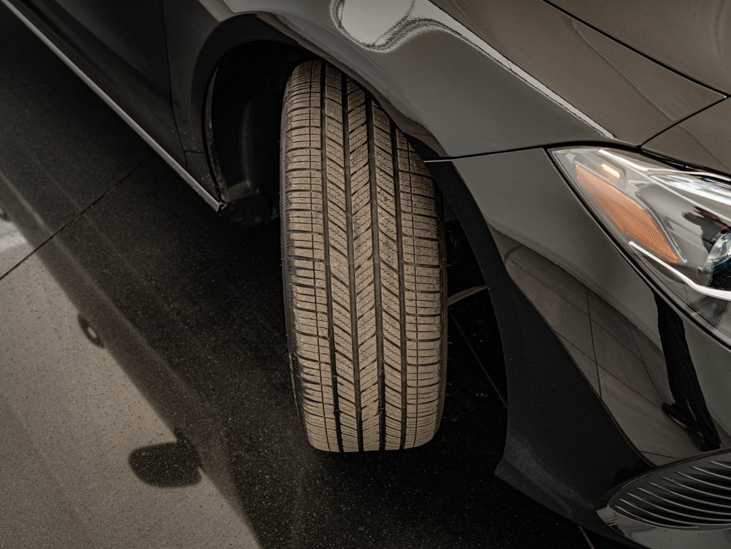 Certified 2025 Mercedes-Benz CLA 250 4MATIC image 40