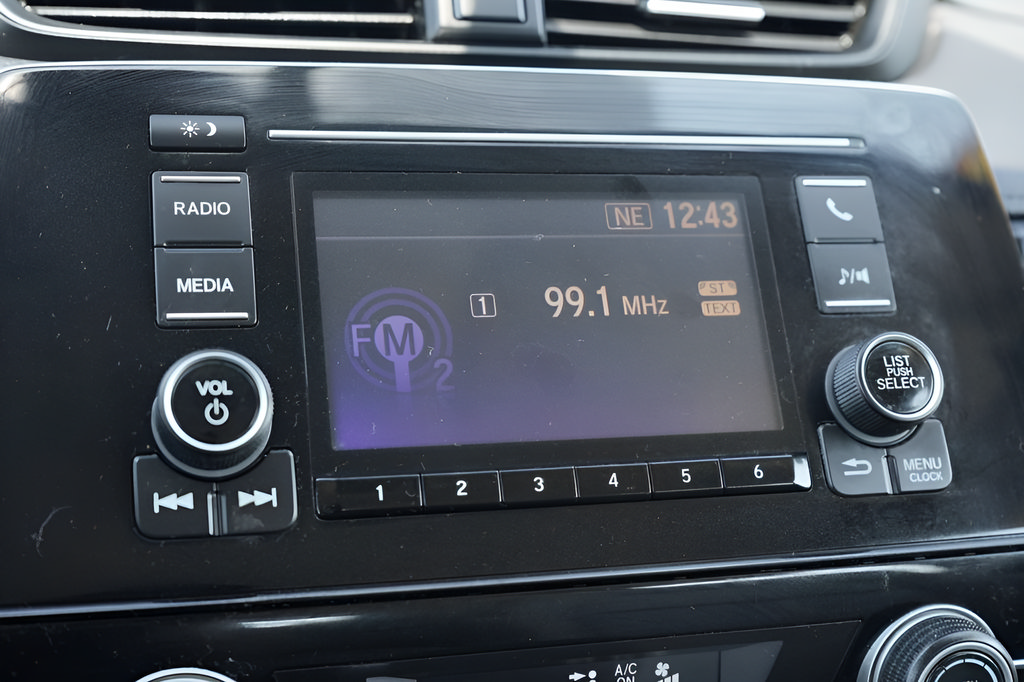 Used 2019 Honda CR-V LX image 32