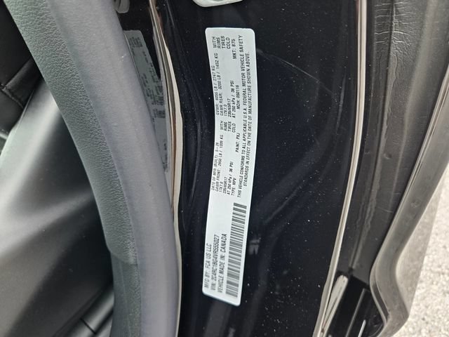 New 2027 Chrysler Pacifica Select FWD image 17