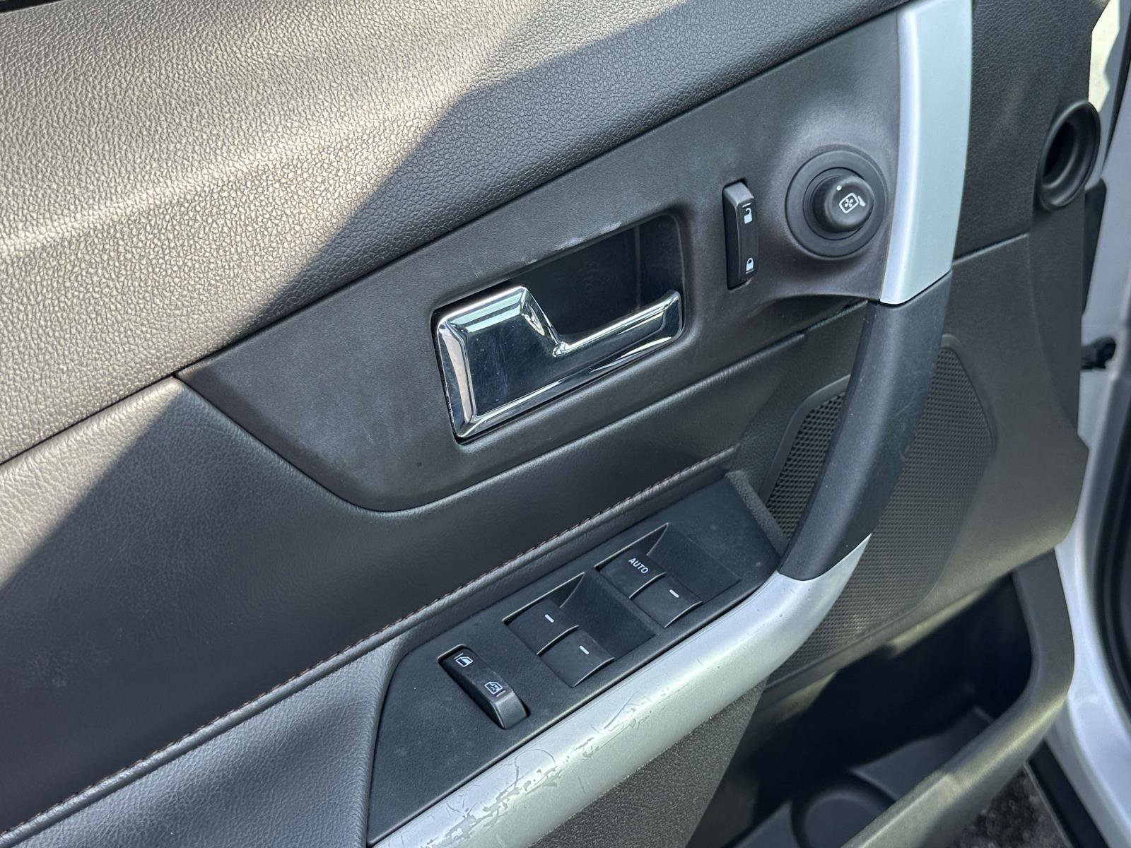 Used 2011 Ford Edge Limited w/ 301A Rapid Spec Order Code image 18