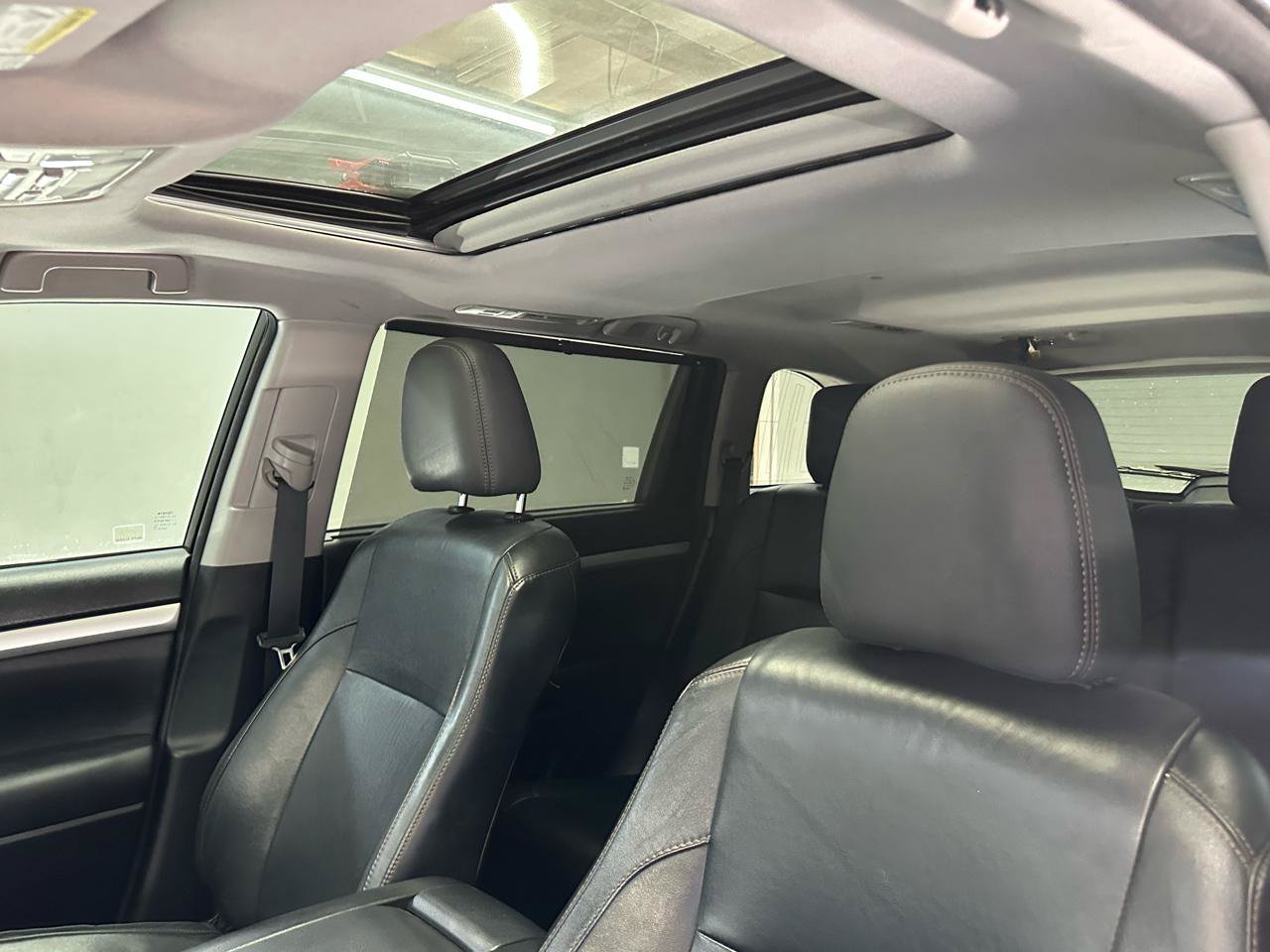 Used 2015 Toyota Highlander XLE FWD image 20
