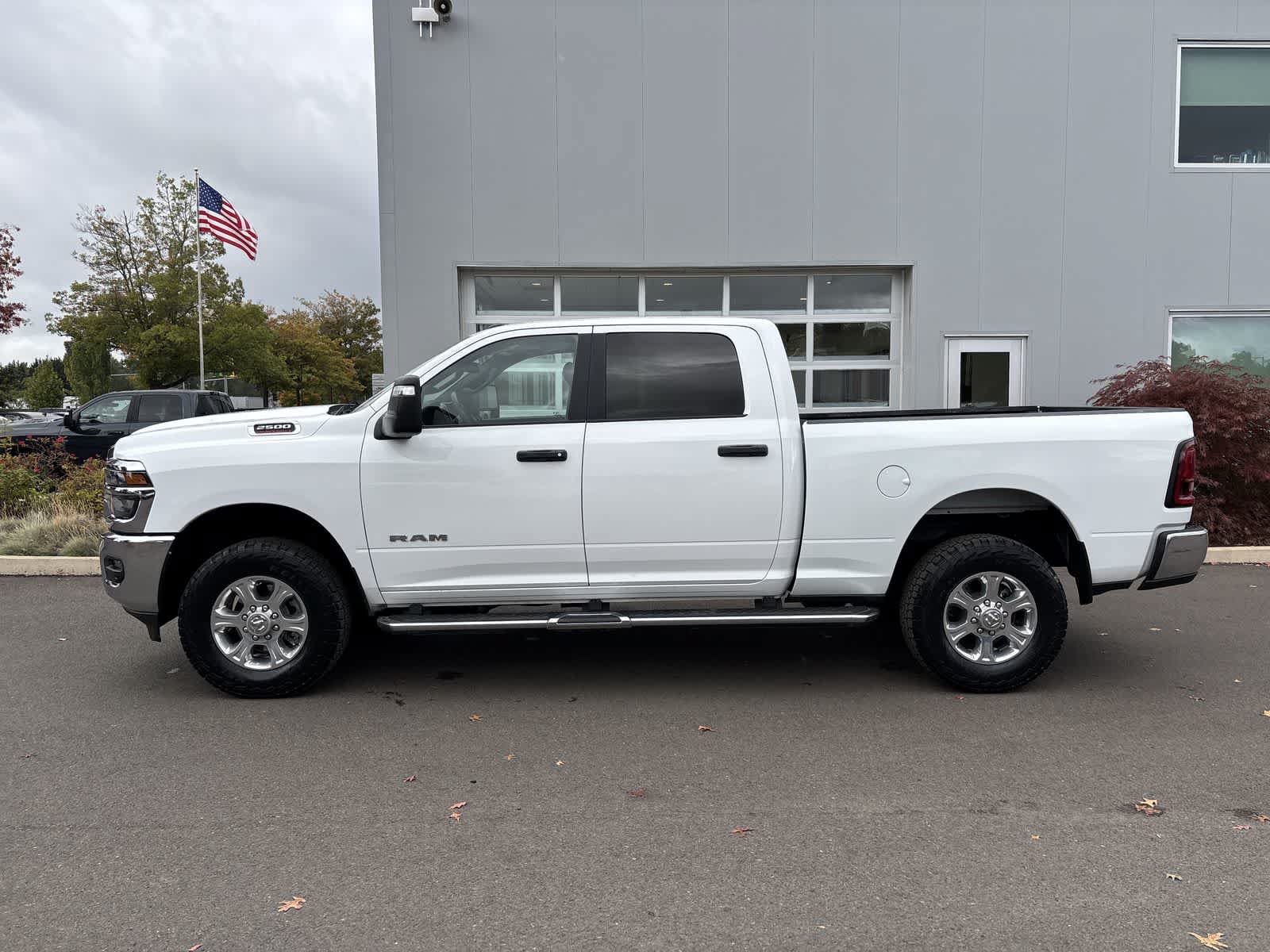 Used 2025 RAM 2500 Big Horn AWD/4WD image 2