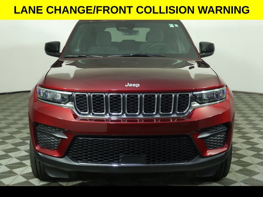 Used 2025 Jeep Grand Cherokee Laredo w/ Luxury Tech Group I image 11