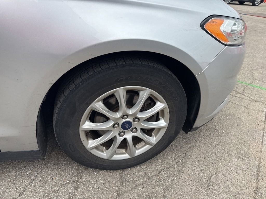 Used 2015 Ford Fusion S FWD image 14