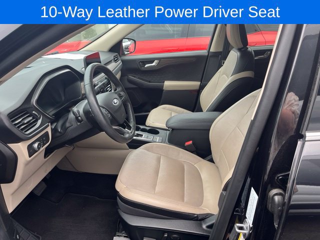 Used 2020 Ford Escape Titanium w/ Titanium Premium Package 2.0 AWD/4WD image 7