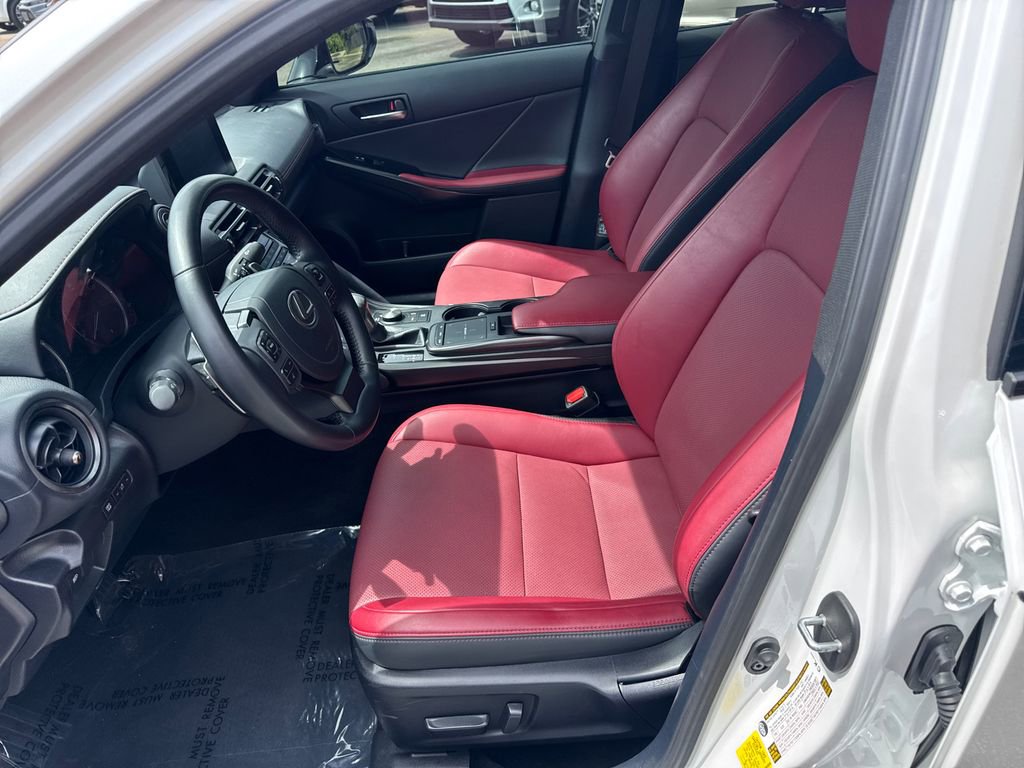 Used 2023 Lexus IS 300 w/ Comfort Package RWD image 9