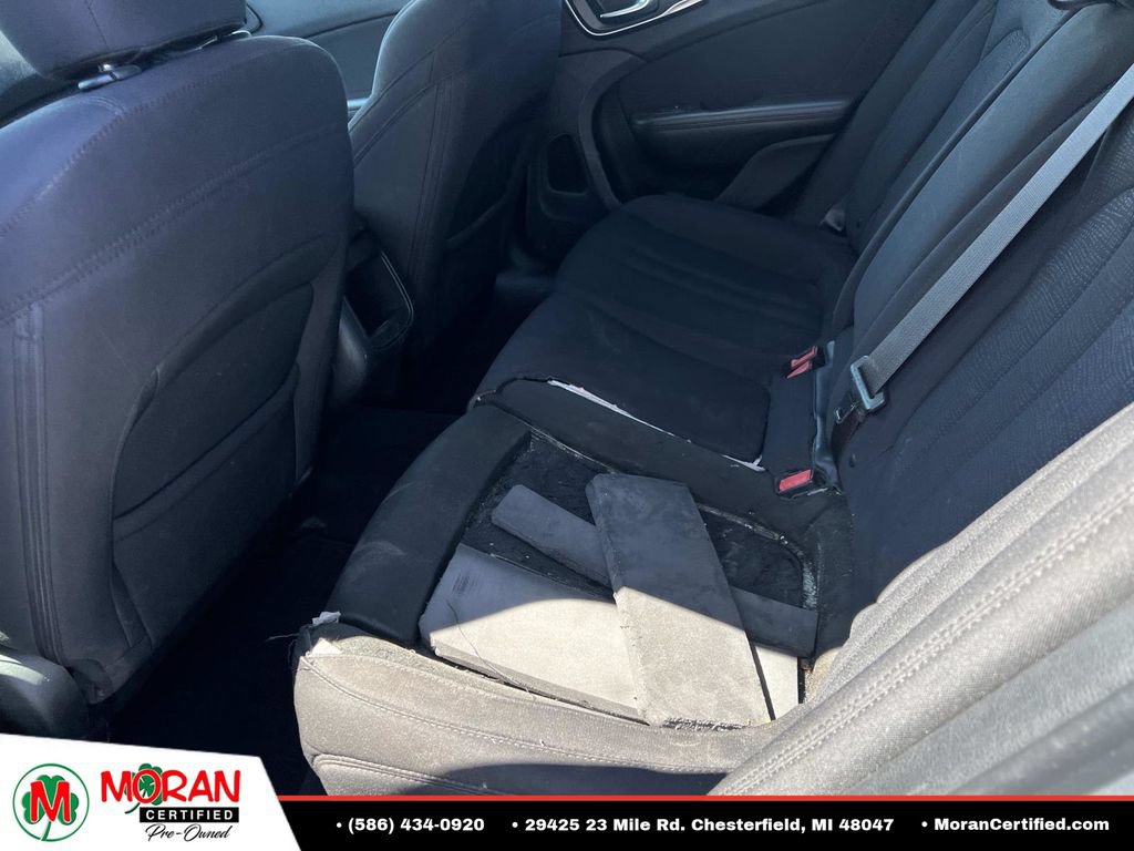 Used 2015 Chrysler 200 Limited FWD image 12