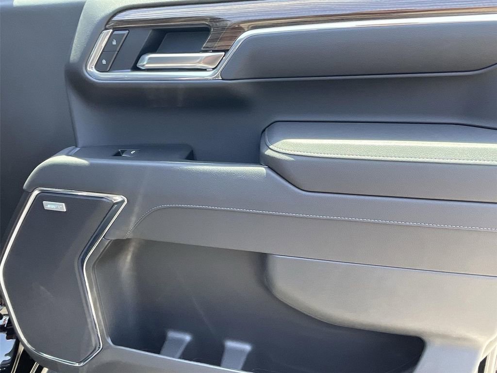 Used 2025 Chevrolet Silverado 1500 LT Trail Boss w/ Convenience Package II image 31