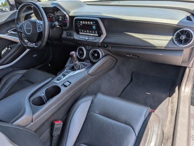 Used 2018 Chevrolet Camaro SS RWD image 7