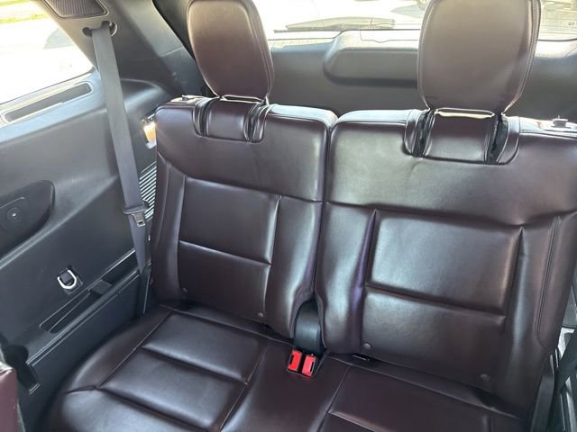 Used 2025 Ford Explorer Platinum w/ LUX Leather Package AWD/4WD image 25
