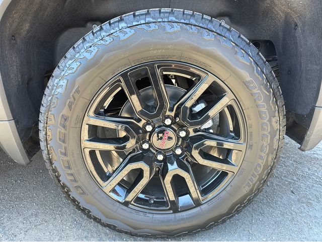 New 2026 GMC Sierra 1500 Elevation w/ Elevation Premium Package AWD/4WD image 4