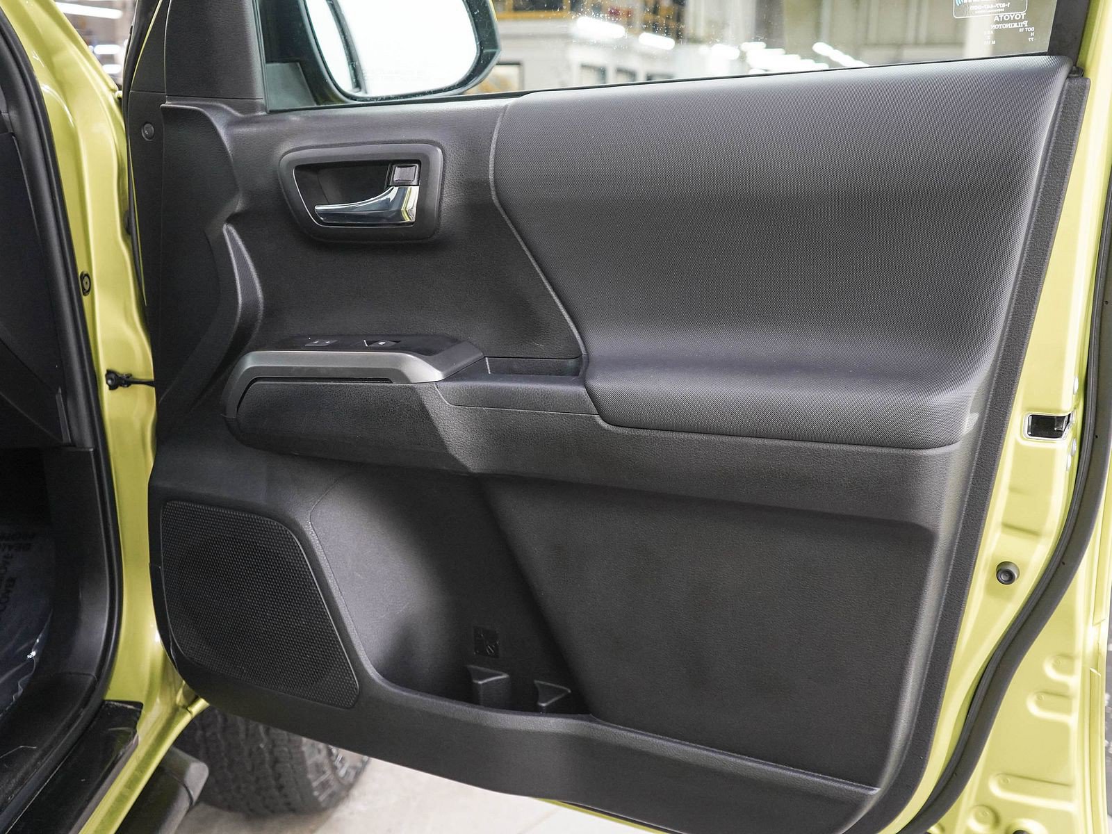 Used 2023 Toyota Tacoma TRD Off-Road AWD/4WD image 9