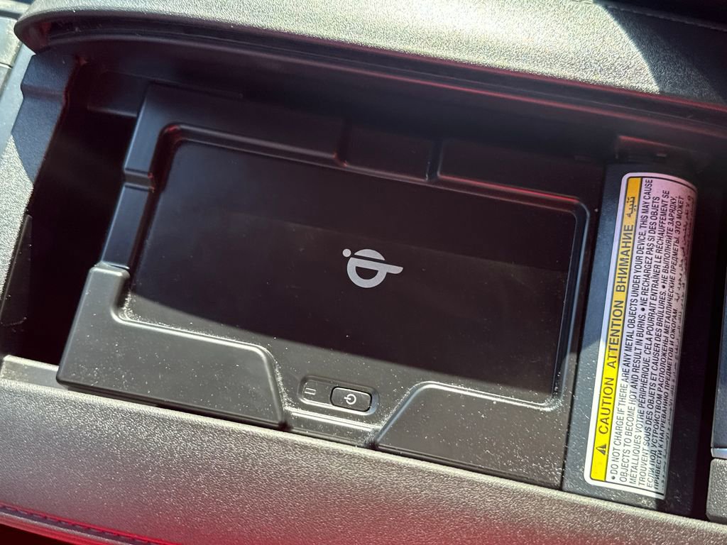 Used 2020 Toyota Highlander XLE AWD/4WD image 30