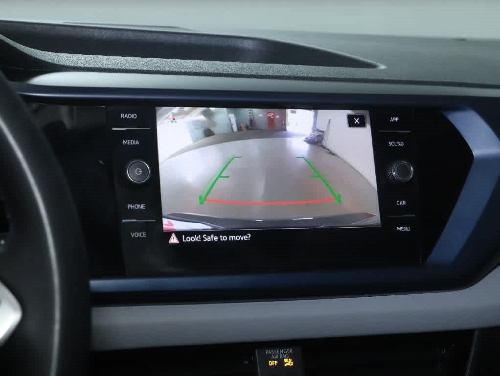 Certified 2023 Volkswagen Taos SE w/ Panoramic Sunroof Package AWD/4WD image 33