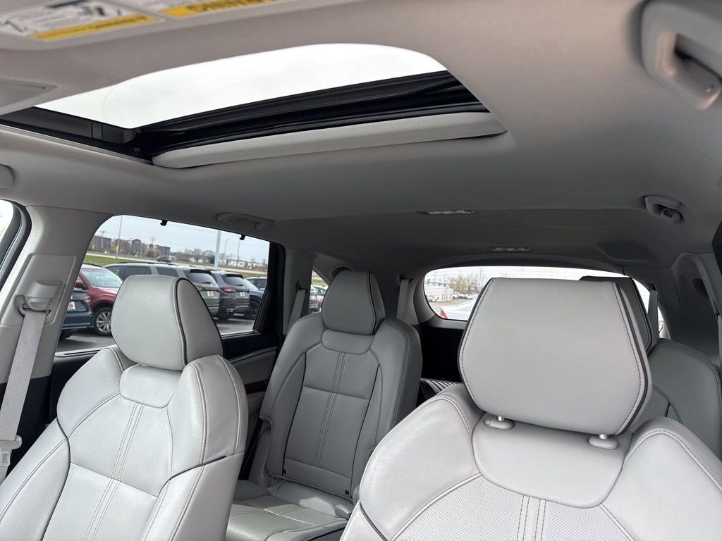 Used 2017 Acura MDX SH-AWD w/ Advance Package image 13