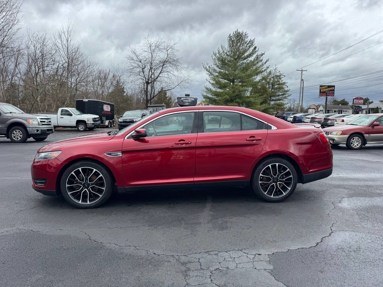 Used 2017 Ford Taurus SEL w/ Equipment Group 201A image 7