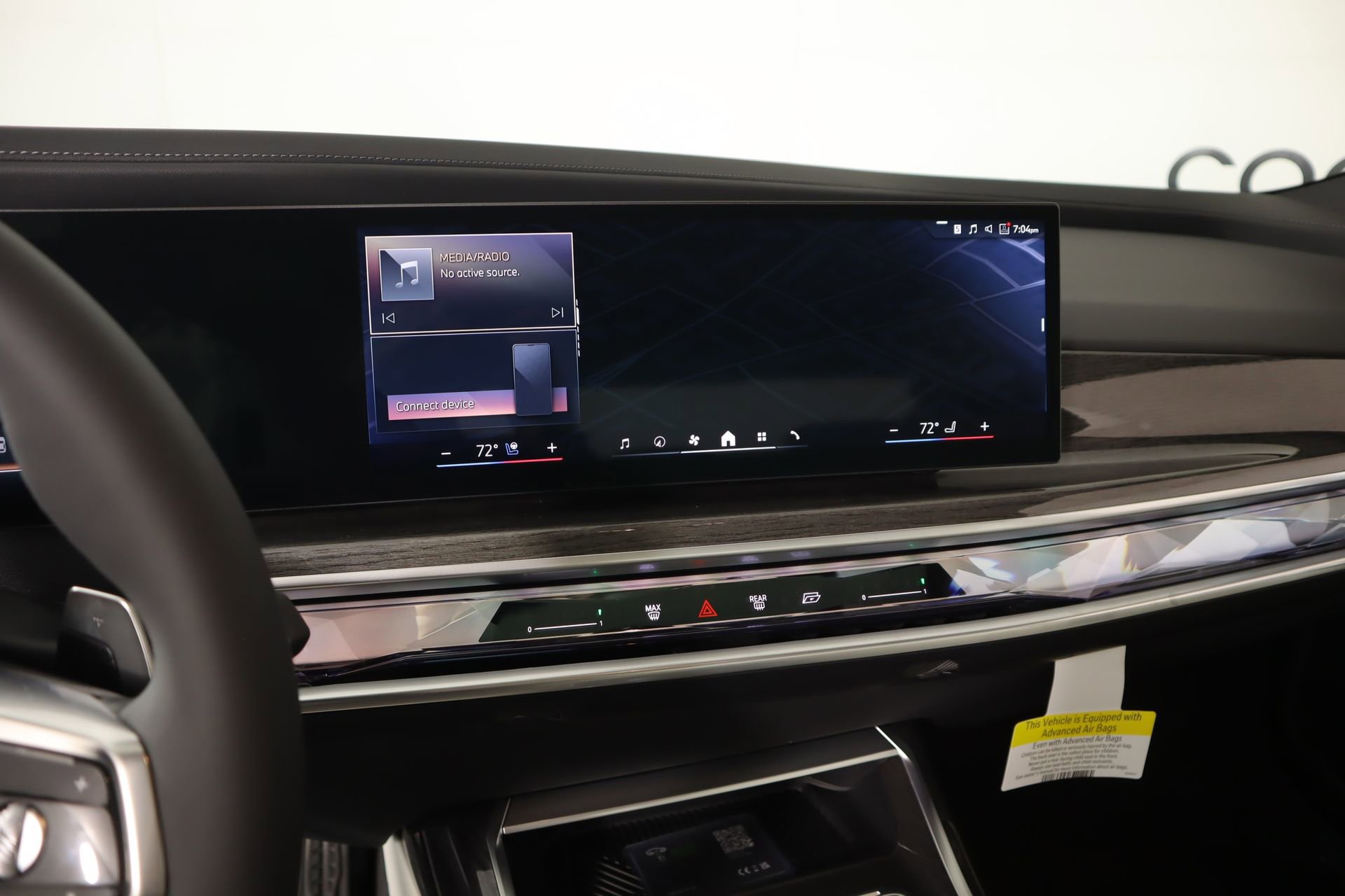 New 2026 BMW 740i RWD image 5