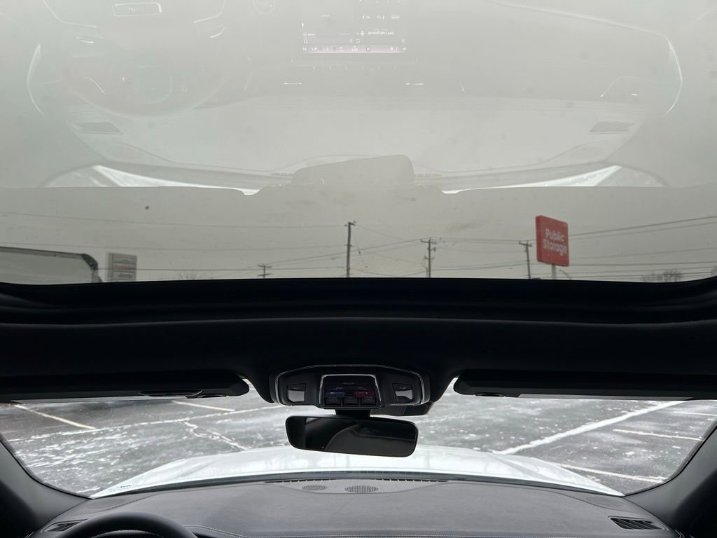 New 2025 Jeep Grand Cherokee Limited image 18