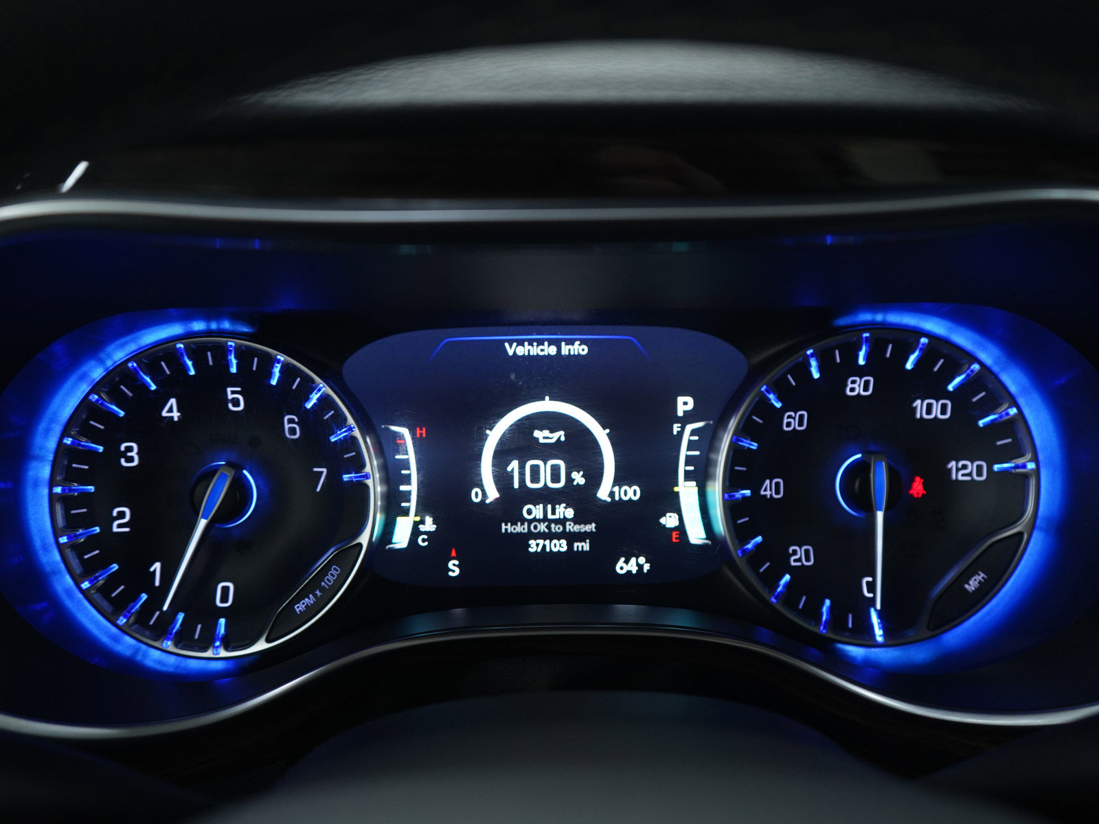 Used 2024 Chrysler Pacifica Limited image 28