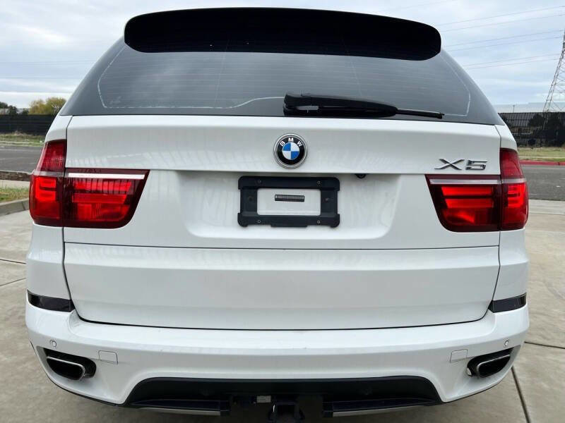 Used 2011 BMW X5 xDrive50i image 8