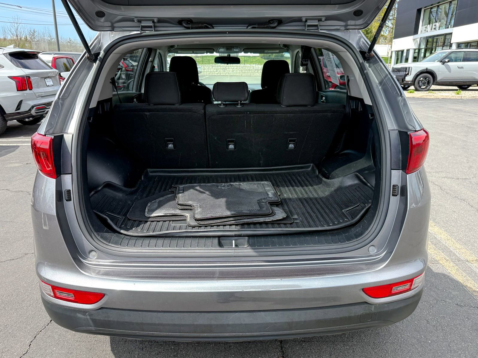 Used 2018 Kia Sportage LX FWD image 38