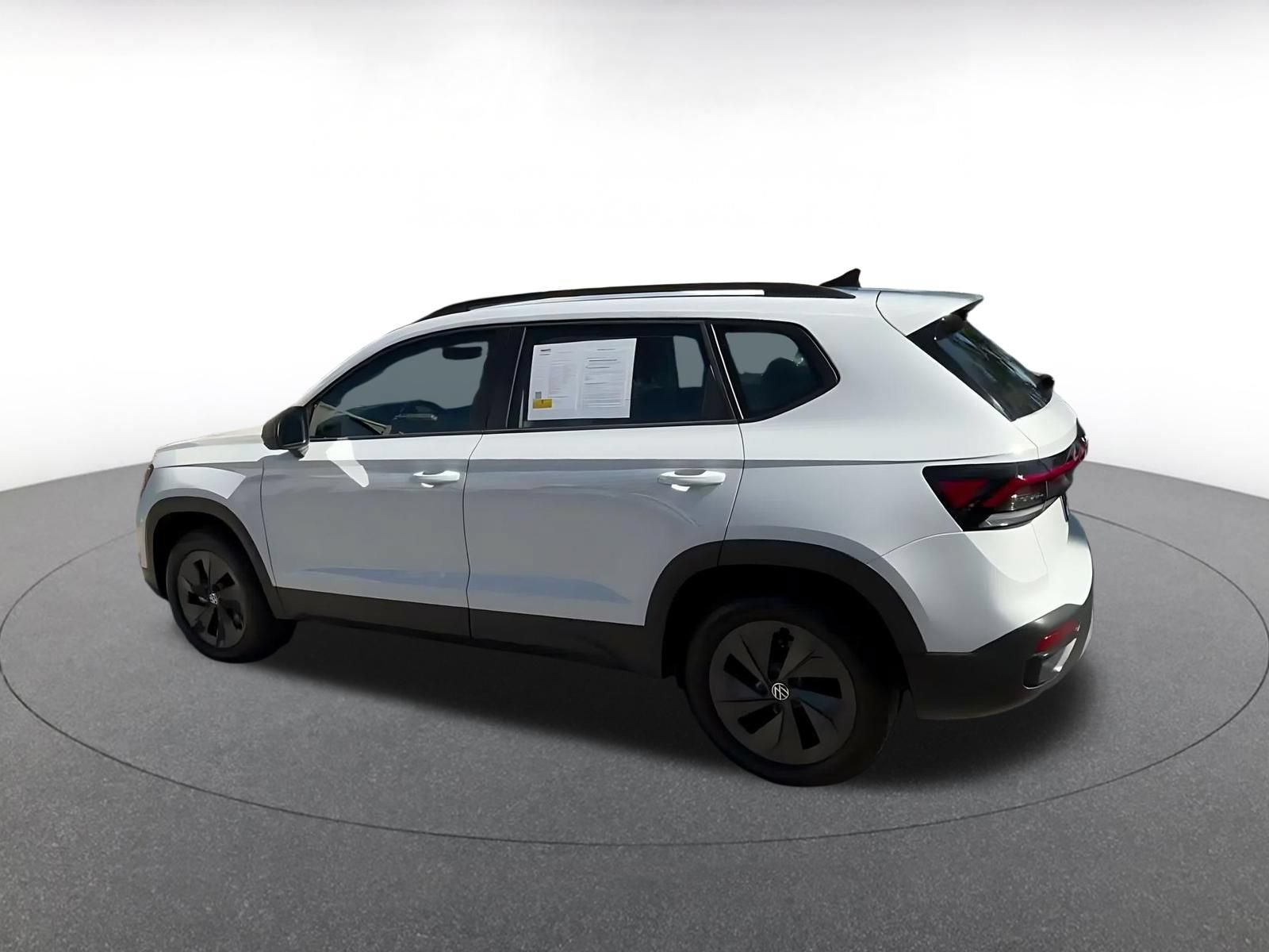 Used 2026 Volkswagen Taos S FWD image 9