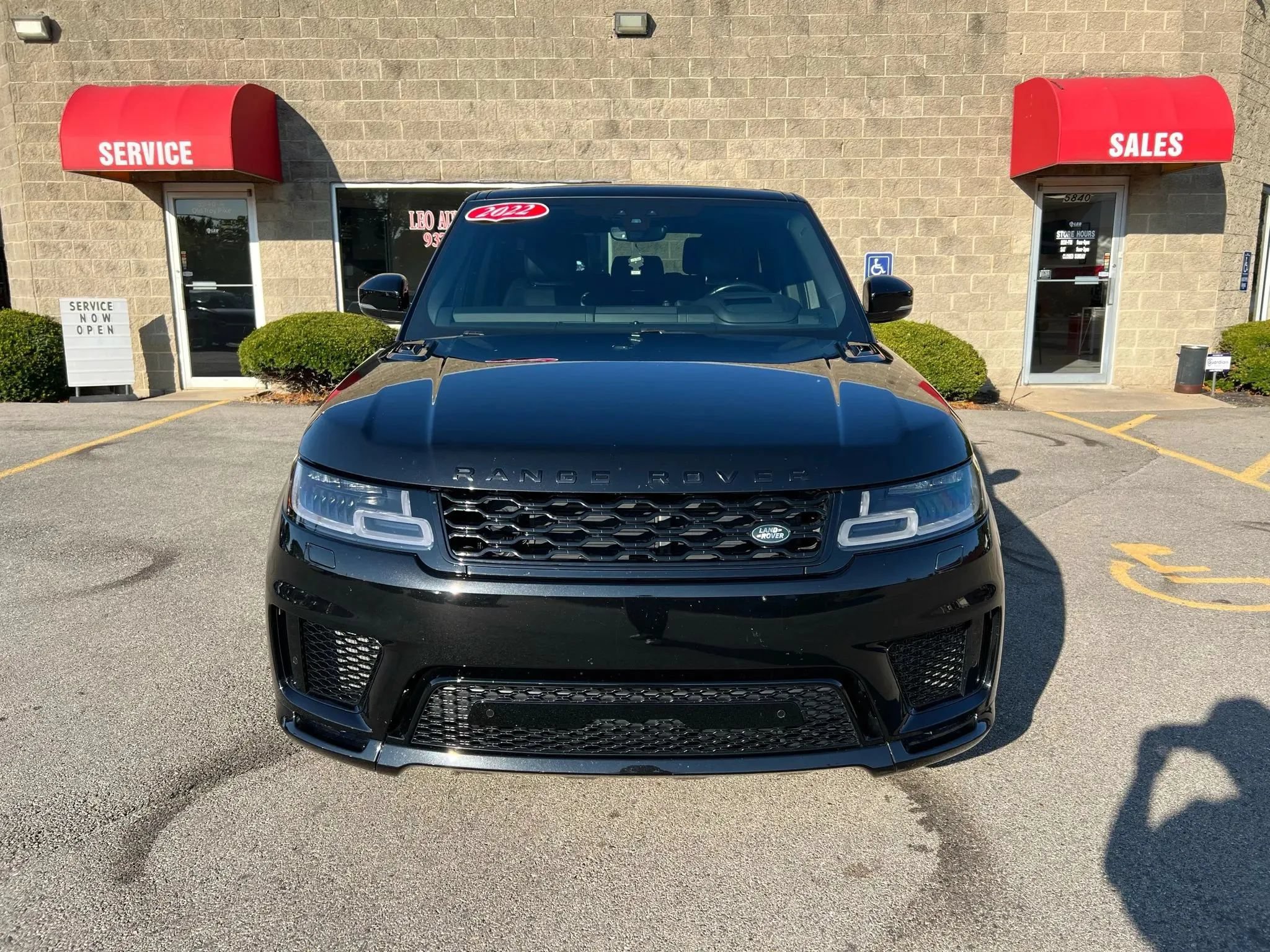 Used 2022 Land Rover Range Rover Sport HSE Silver Edition AWD/4WD image 2