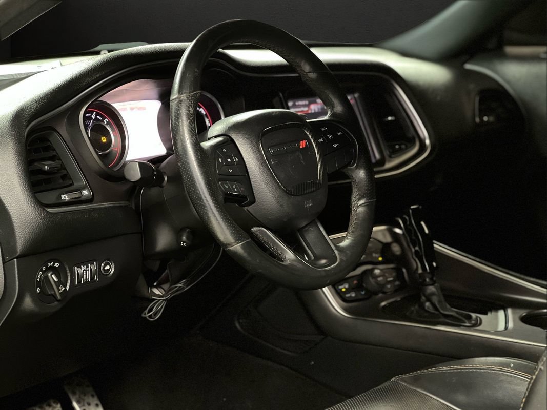 Used 2015 Dodge Challenger R/T Plus RWD image 9