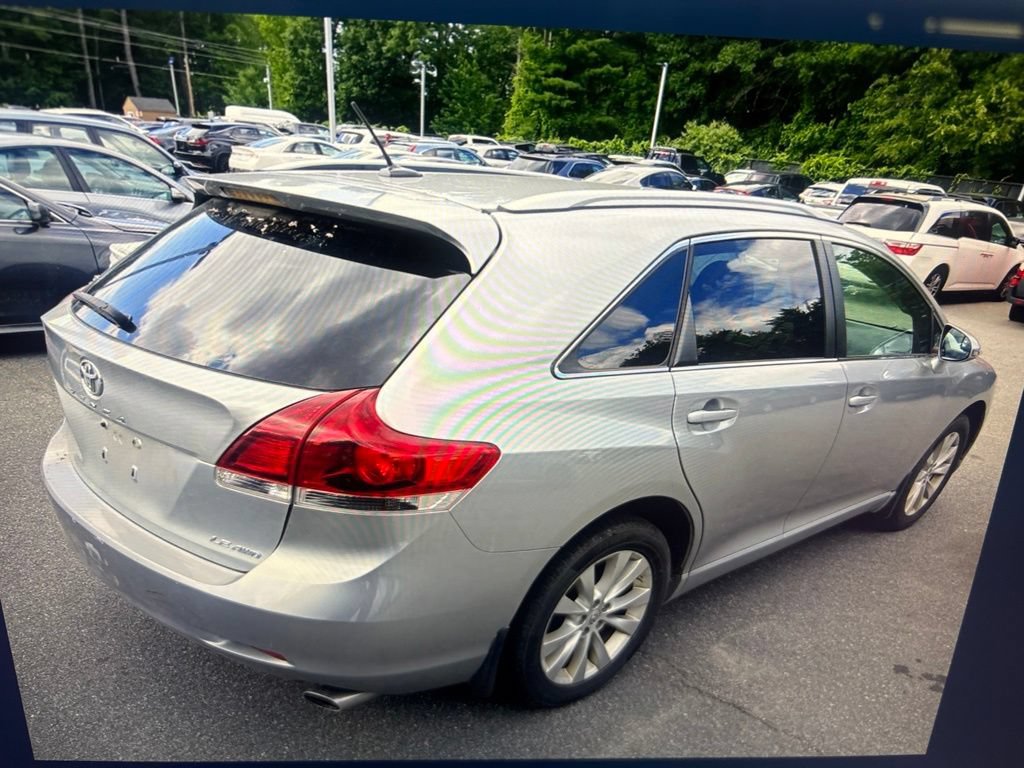 Used 2015 Toyota Venza LE AWD/4WD image 3