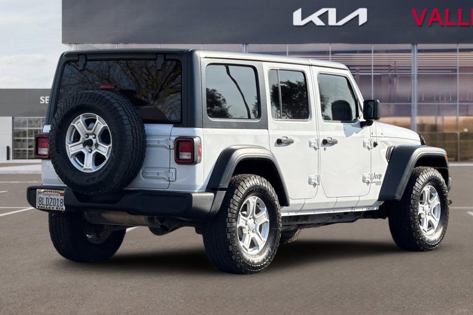 Used 2020 Jeep Wrangler Unlimited Sport S image 4