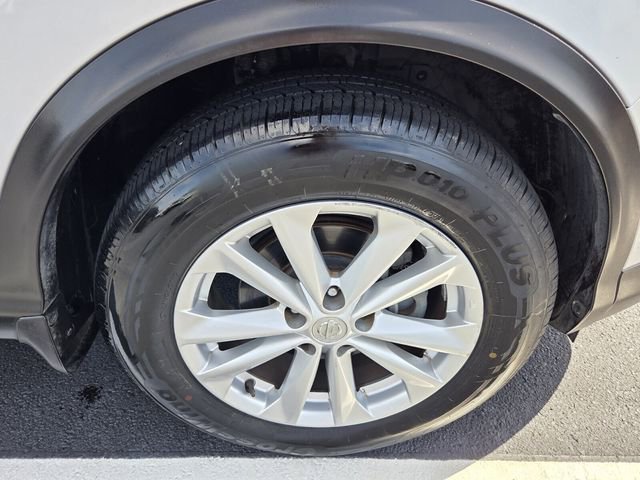 Used 2017 Nissan Rogue Sport S w/ S Appearance Package FWD image 8