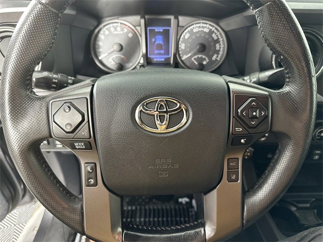 Used 2018 Toyota Tacoma TRD Sport image 17
