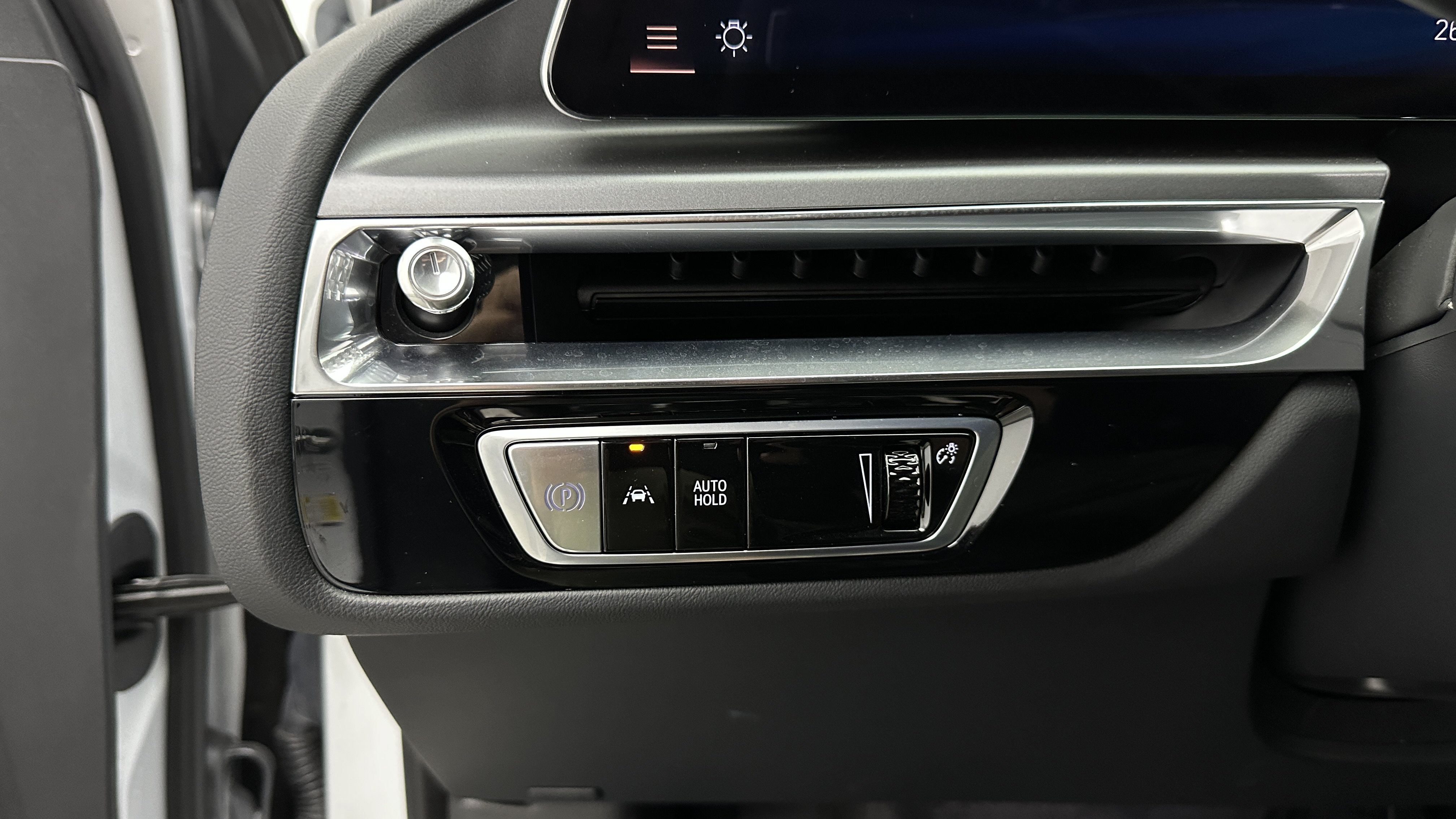 Used 2024 Cadillac Lyriq Tech RWD image 25