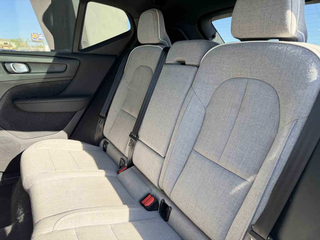 Used 2023 Volvo XC40 Recharge Ultimate AWD/4WD image 36